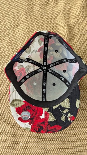 New Era 5950 Hat 7 1/2 Ronald Acuna Jr. Limited Edition EXTREMELY RARE Roses - Picture 5 of 5