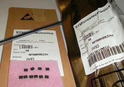 STMICROELECTRONICS 1 Stück / 1 pieces L4949ED MULTIFUNCTION VERY LOW DROP VOLTAGE REGULATOR SO-8