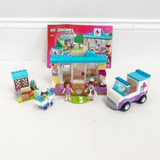 lego mia's vet clinic