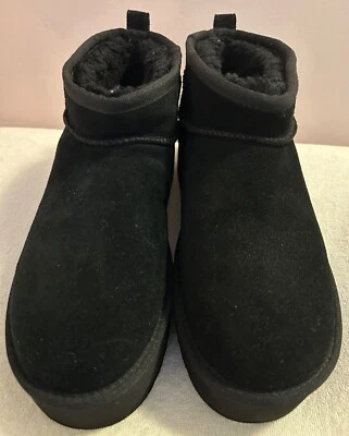bottines noires UGG femme 40 neuves - Photo 1/3