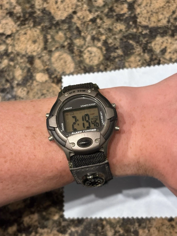 秒表闹钟计时码表数字运动手表钩环带指南针 — 第 4/4 张图片