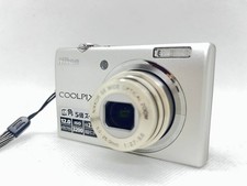 Nikon Coolpix S570 Compact Camera with Strap  Case Used Excellent Condition