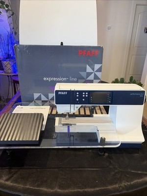 Pfaff Performance5.2 SewingMachine   ProfessionallyServiced Mint Condition  