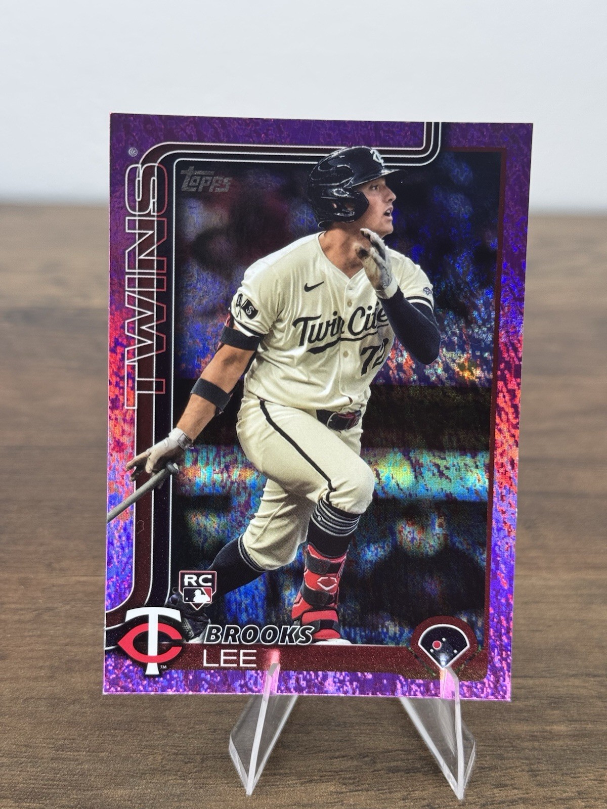 2025 Topps Series 1 - Brooks Lee #317 Pink Holo Foil (RC)
