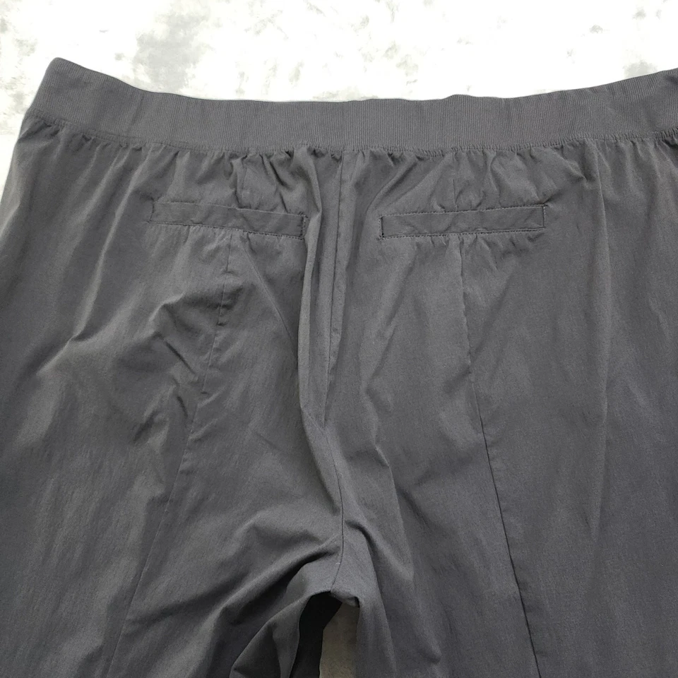 Pantalones Torrid para mujer 5 5X/28 negros Happy Camper recortados activos bolsillos dobladillo apretados Foto 4 de 4