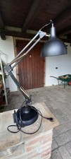 Splendida Lampada da tavolo Vintage perfetta per aggiungere un tocco di stile.