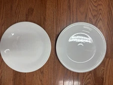 Fiesta 10.5" White Round Dinner Plates set of 2