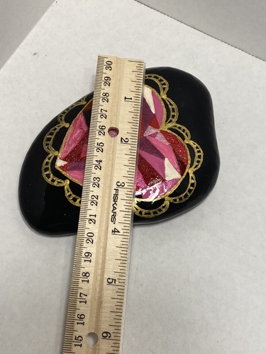 HAND PAINTED ROCK pink red gold heart - Picture 4 of 4