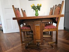 old Oak Table with 6 chirs (included 2 x Carvers)
