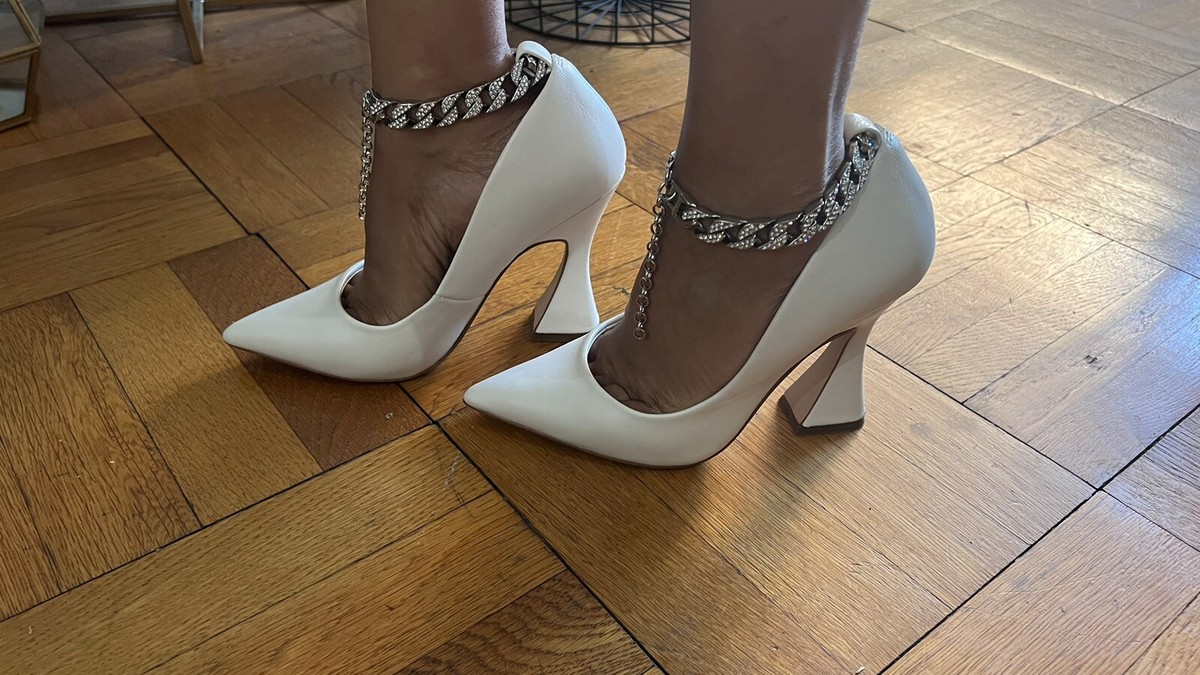 sho Steve Madden Zippy Pumps, Women's Size 6.5 M, Bone Leather NEW