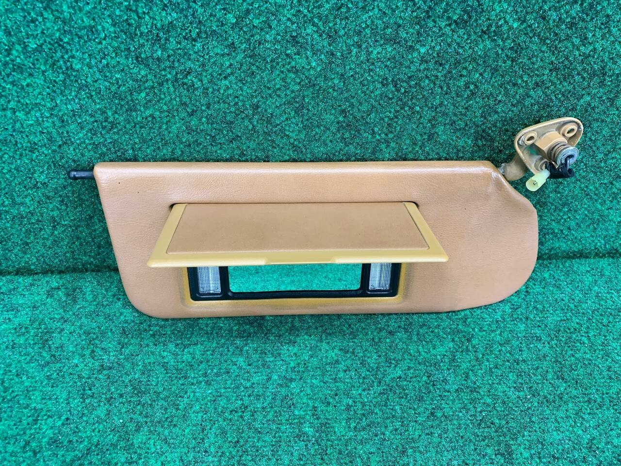 1988-1991 Chrysler Tc Maserati Sun Visors Pair Set OEM Laite Beige