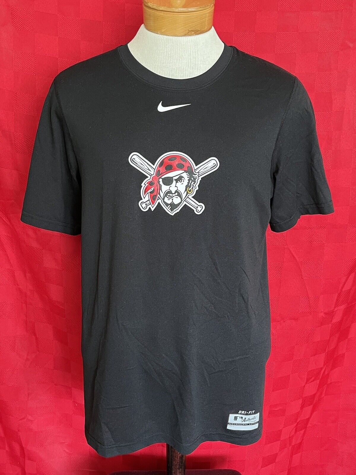 pittsburgh pirates nike shirt