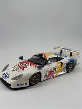 1:18 UT Models Porsche 911 GT1 Le Mans model 1998 Rohr Daytona 01 1 McNish GT LM