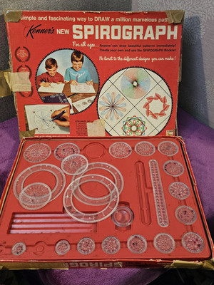 Vintage 1967 Kenner's Spirograph 401 - Art Drawing Set, Red Tray