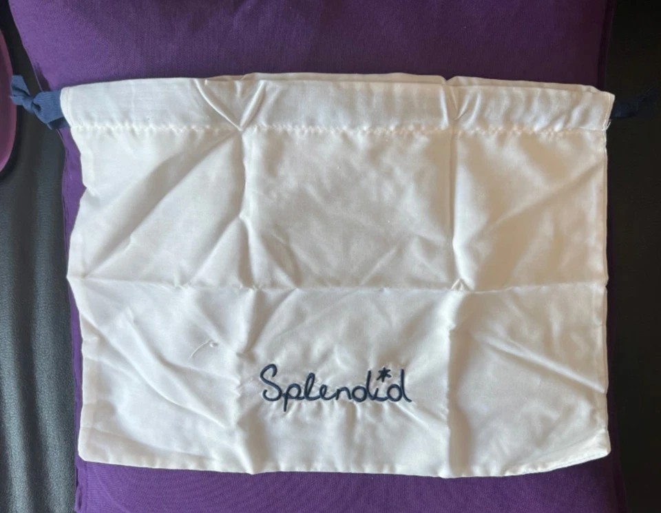 Espléndido Bolso sin asas de cuero negro blanco - Nuevo con etiquetas Precio de venta sugerido por el fabricante $158 Foto 4 de 4