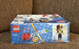 LEGO DC Super Hero Bumblebee Helicopter! NEW Sealed Retired (Damaged Box) 41234