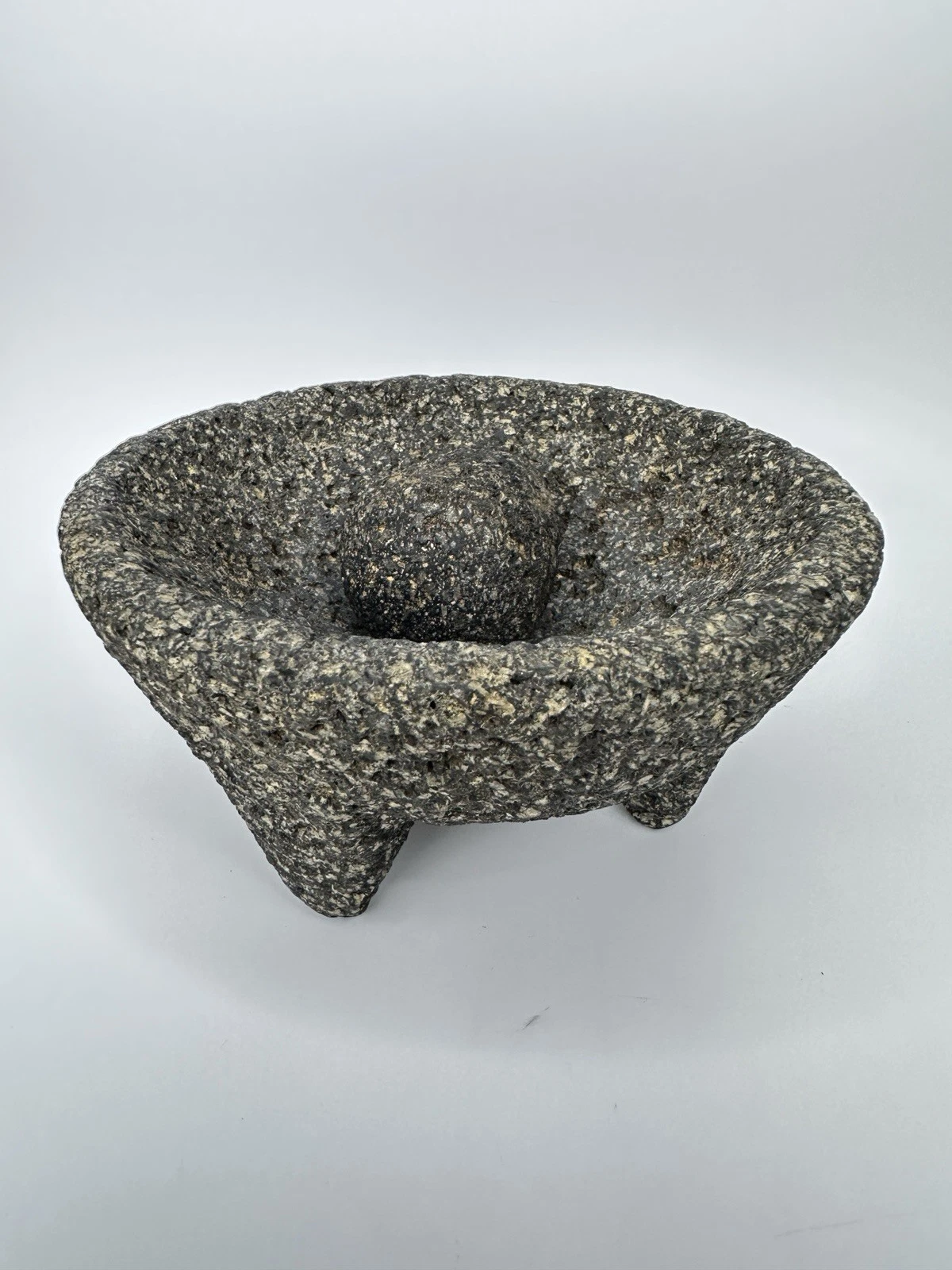 Vintage Stone Molcajete Mortar Pestle 3 Leg Mexican Lava Rock Grinding Bowl 8”
Opens in a new window