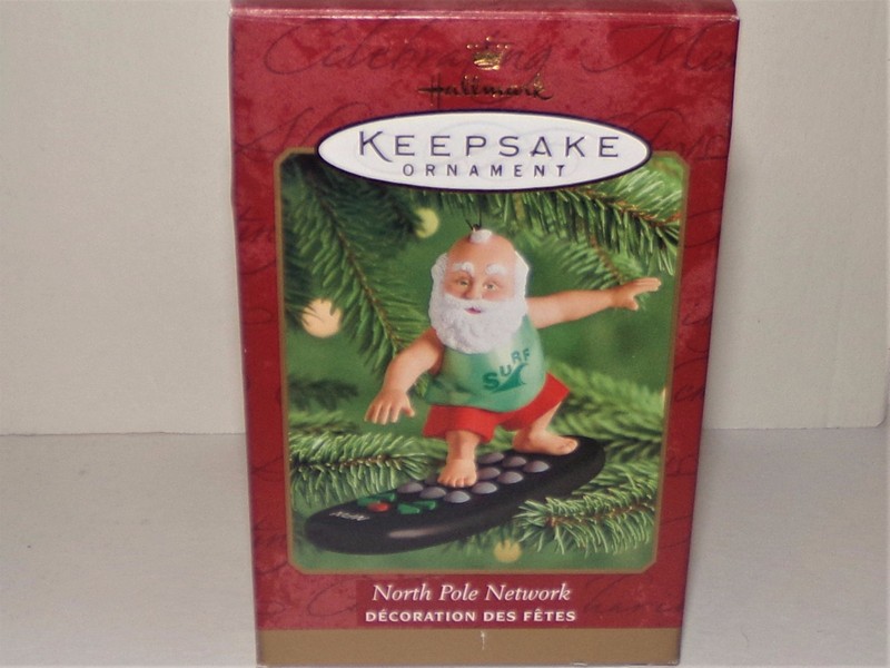 HALLMARK KEEPSAKE ORNAMENT! "NORTH POLE NETWORK" SWEET HOLIDAY TREASURE!