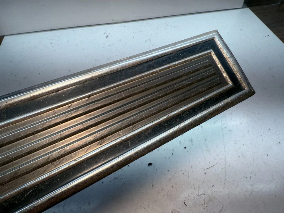 Ford Gran Torino Sport 1972 cuarto trasero izquierdo panel moldura 72 B44-5 Foto 4 de 4