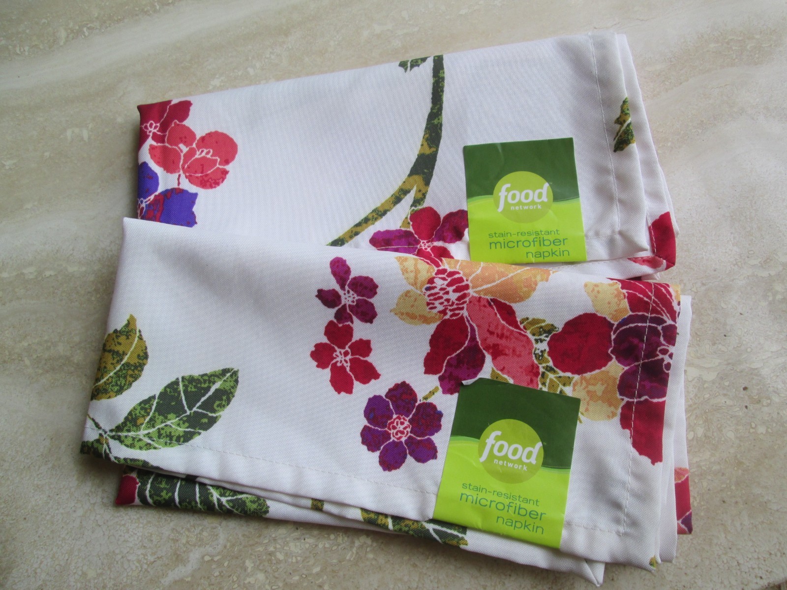 FOOD NETWORK*TWO STAINRESISTANT MICROFIBER NAPKINS*20" X 20" FLORAL