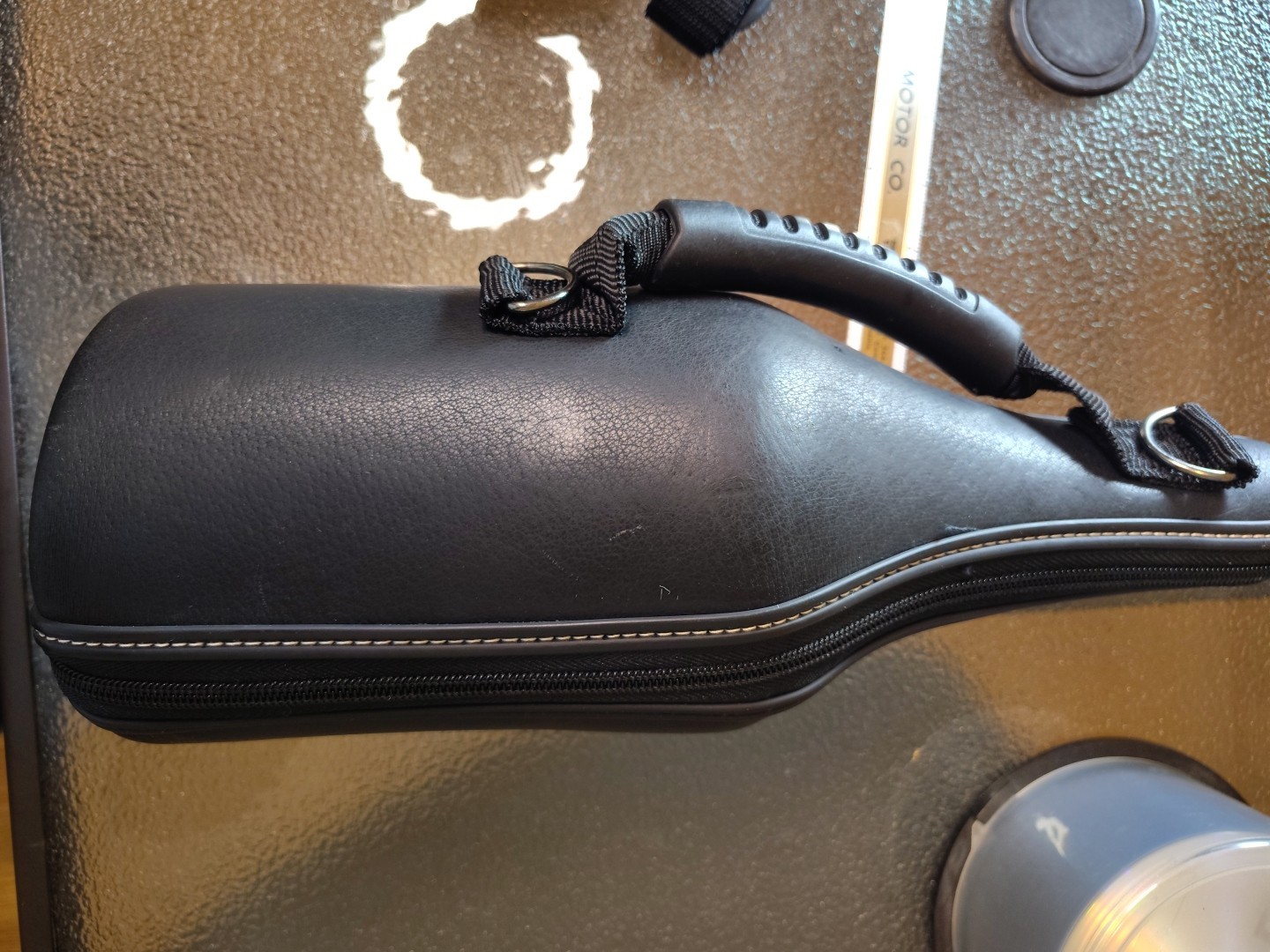 The Caddy O Wine Bottle Carrying Tote Corkscrew Chiller Black Black Leather