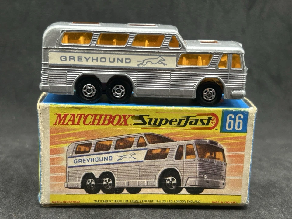 Matchbox Superfast MB66 A3 Greyhound Bus MINT w *Rare Pink Base* with Type G Box - Image 2 of 4