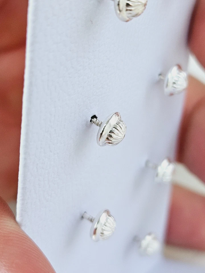 Pendientes de plata con esmeralda colombiana natural Foto 2 de 4