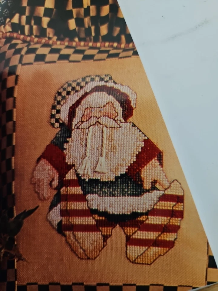 Alma Lynne SANTA COLLECTOR Christmas Counted Cross Stitch Pattern ALX-115 EUC - Image 4 of 4
