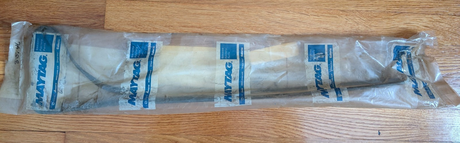 Genuine Amanda/Maytag Refrigerator Defrost Heater Assembly D7549705