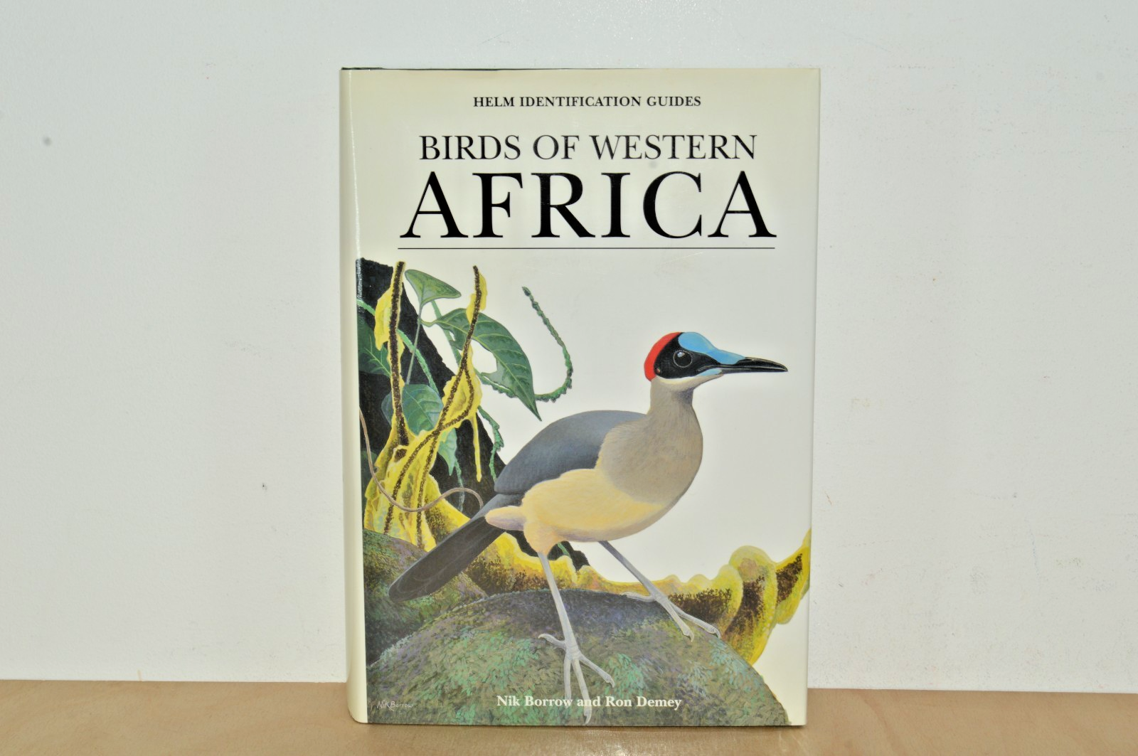 Helm Identification Guides Birds of Western Africa - Nik Borrow (#T2)