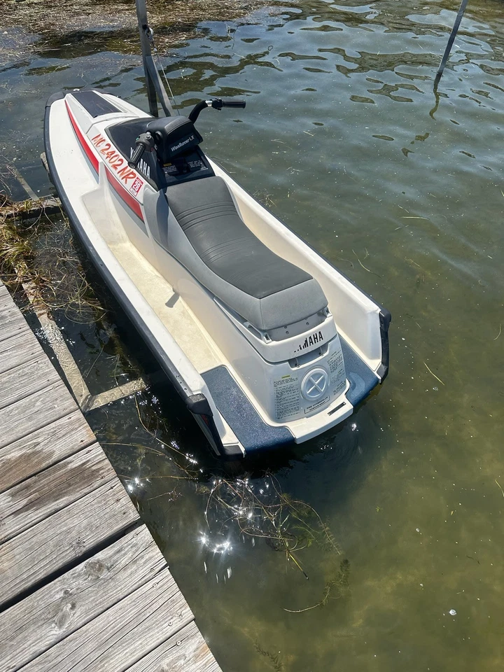 1990 Yamaha 9'8" Jet Ski - Michigan Foto 2 de 3