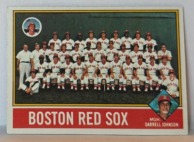 1976 Topps #118 Boston Reds Team Card V2