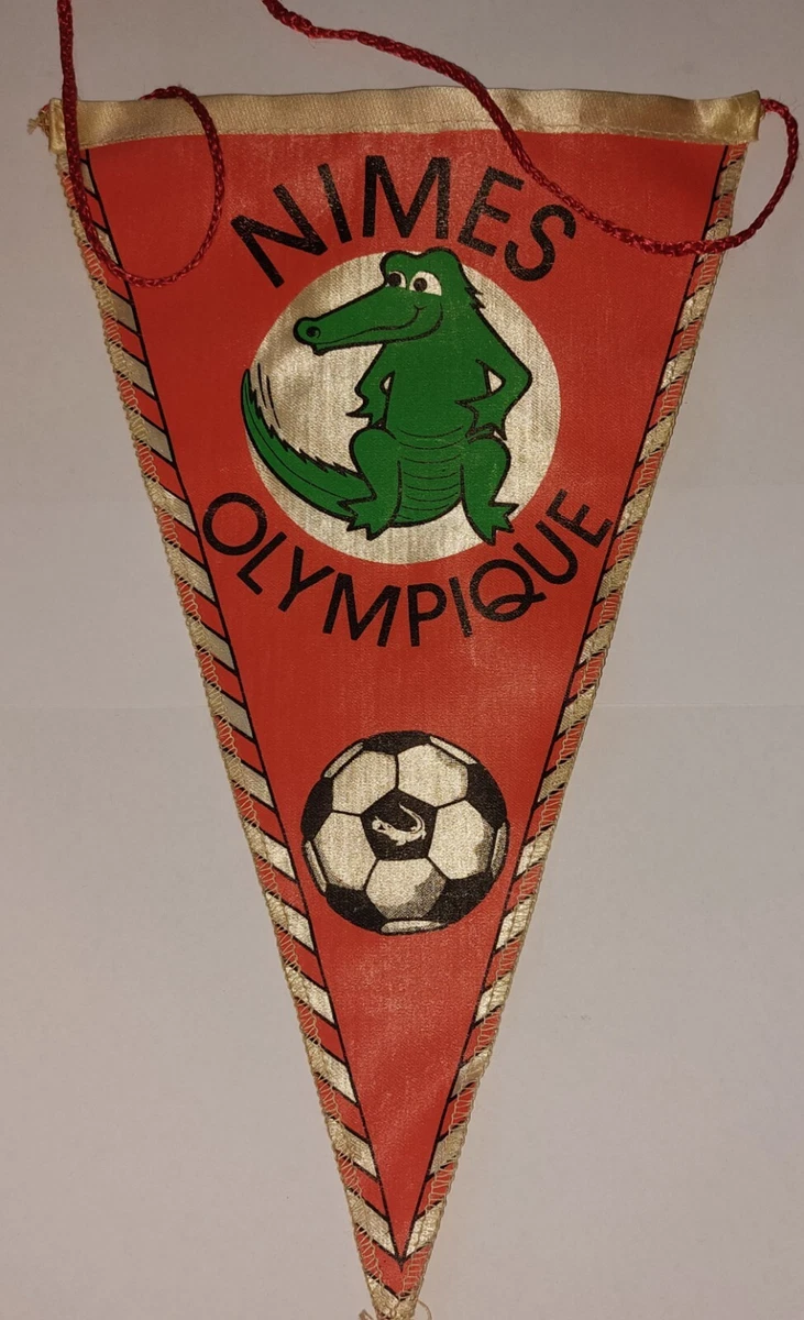 Fanion Vintage Nîmes Olympique – Collection Football Français D’avant 2000