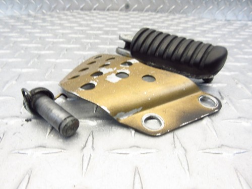 2000 00-02 05-07 KAWASAKI ZX600J1 ZX600 ZX6R ZZR600 RIGHT FRONT PEG BRACKET FOOT - Picture 3 of 12