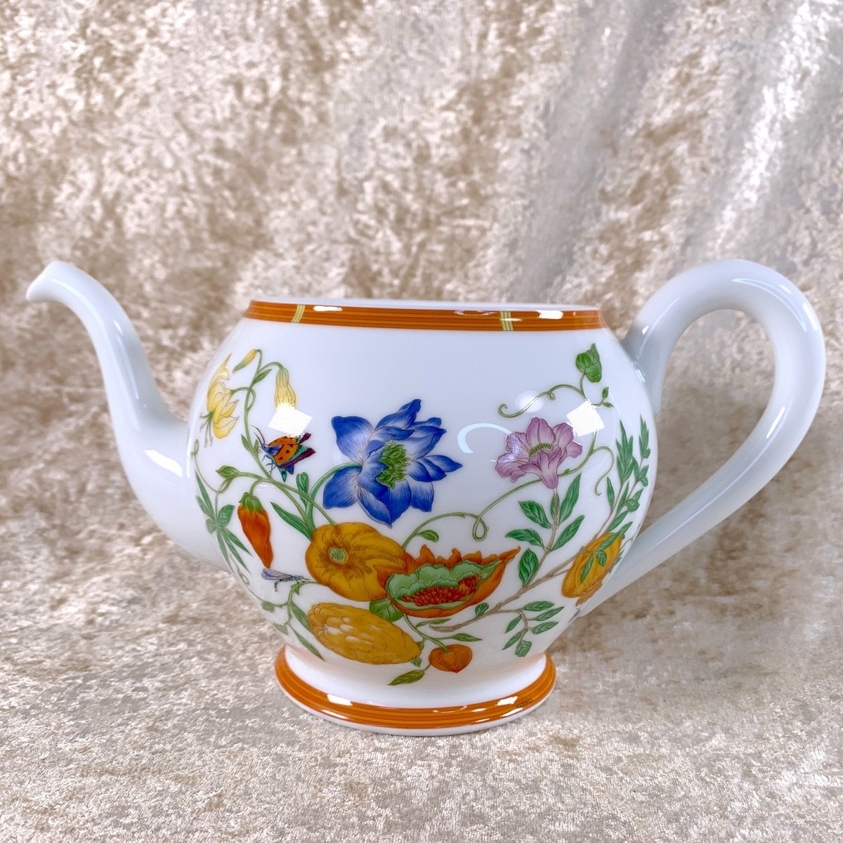 Hermes Paris Siesta Teapot Porcelain Tableware with TOP LID COVER