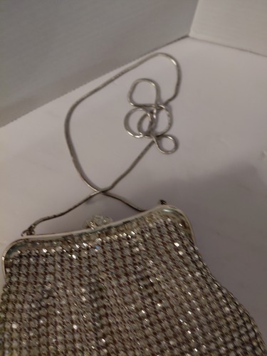 BRIDES!!!! VINTAGE RHINESTONE EVENING BAG Walborg Like Designer Hong Kong EUC - Picture 11 of 15