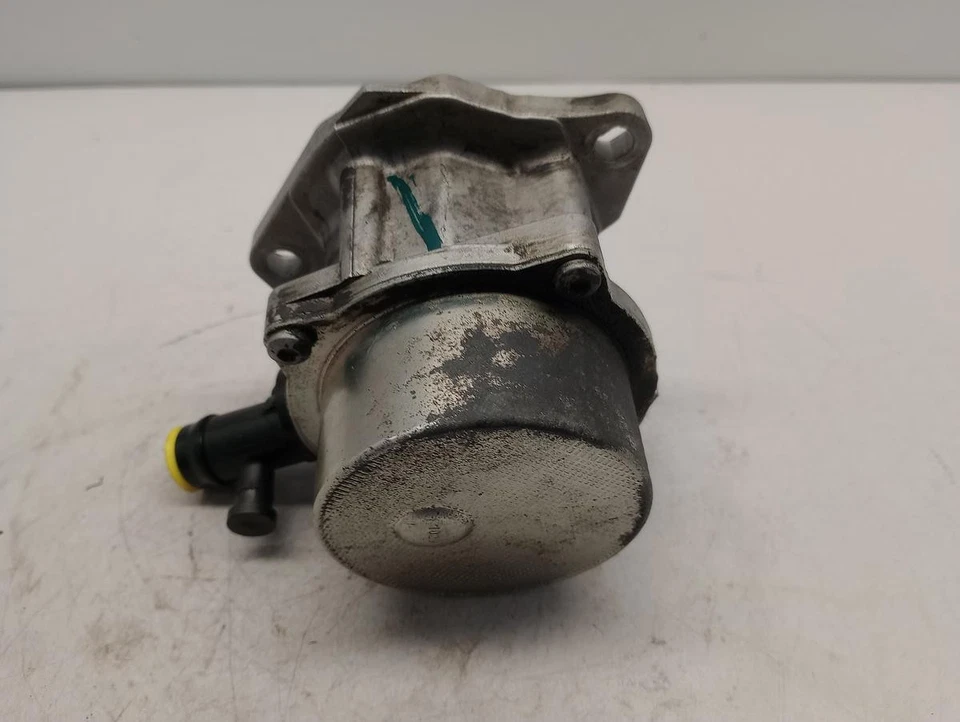 Dacia Logan Vakuumpumpe 1461ccm dci 50kw Diesel 8201005306 Bj 2010 - Bild 2 von 4