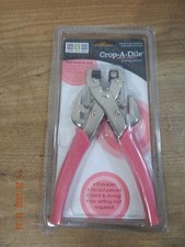 We R Memory Keepers Crop-A-Dile Eyelet and Snap Punch, PINK Handle 70907-7