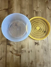 Tupperware Colander Strainer Bowl 1835 With Flow Through Seal 3 Quart Yellow