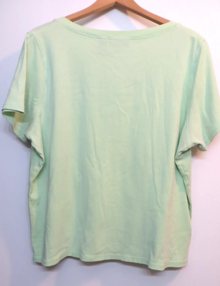 Camisa Relativity Mujer 2X Verde Manga Corta Cuello en V Camiseta Informal Confort Clásica Foto 4 de 4