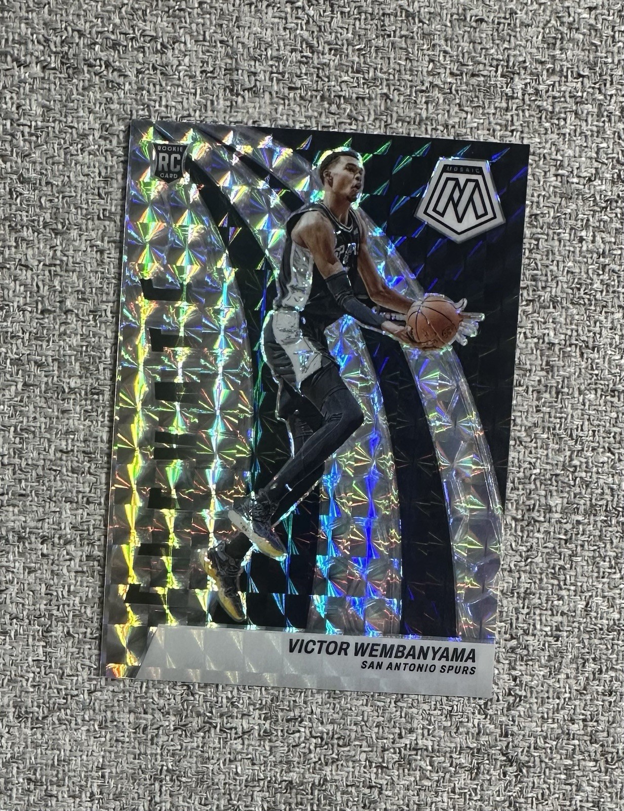 2023-24 Panini Mosaic Victor Wembanyama #18 Elevate Silver Mosaic RC Rookie