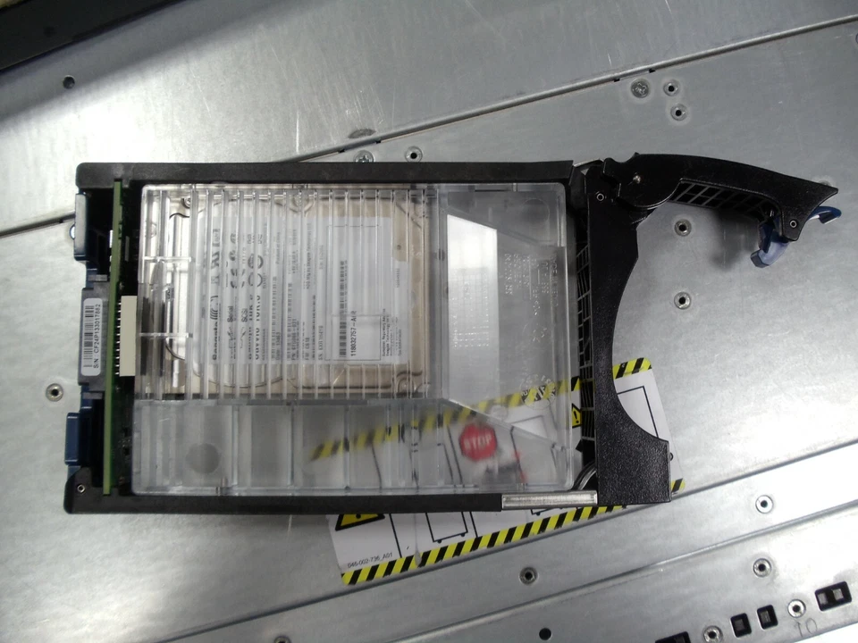 EMC VNX5300 SAS Hard Disk Expansion Array 15x 600GB 10K HDD 2x PSU - Image 3 of 4