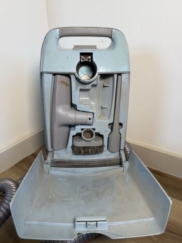 🍊Vintage 1980s Kenmore 4.1 Blue Canister Vacuum Cleaner w/ Attachments WORKS - Picture 5 of 13
