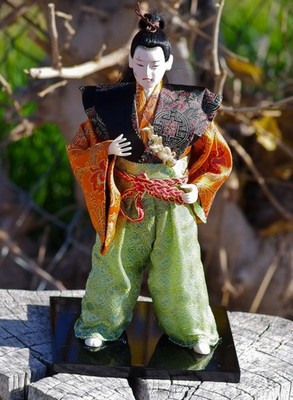 VINTAGE Figurine On Black Lacquer Stand SAMURAI Ninja 11 1/2'' Made in Japan
