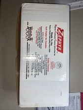 Digitrax Command Control DCS50 Zephyr Starter Set 2.5 Amp In Box DSC 50 Power