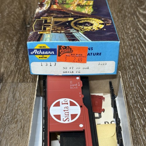 Coche caja doble puerta Athearn escala HO 1317 Santa Fe 50 ft sin montar - Imagen 2 de 3
