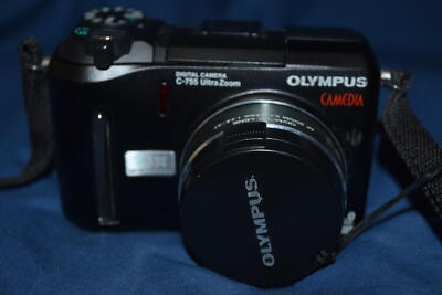 Olympus Camedia C-755 Ultra Zoom 4.0MP Digital Camera Black TESTED