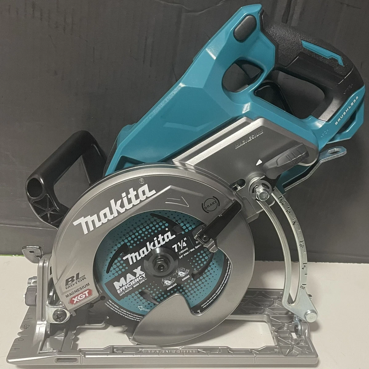 Makita 40V Max XGT Brushless Cordless Rear Handle 7 1 4 Circular