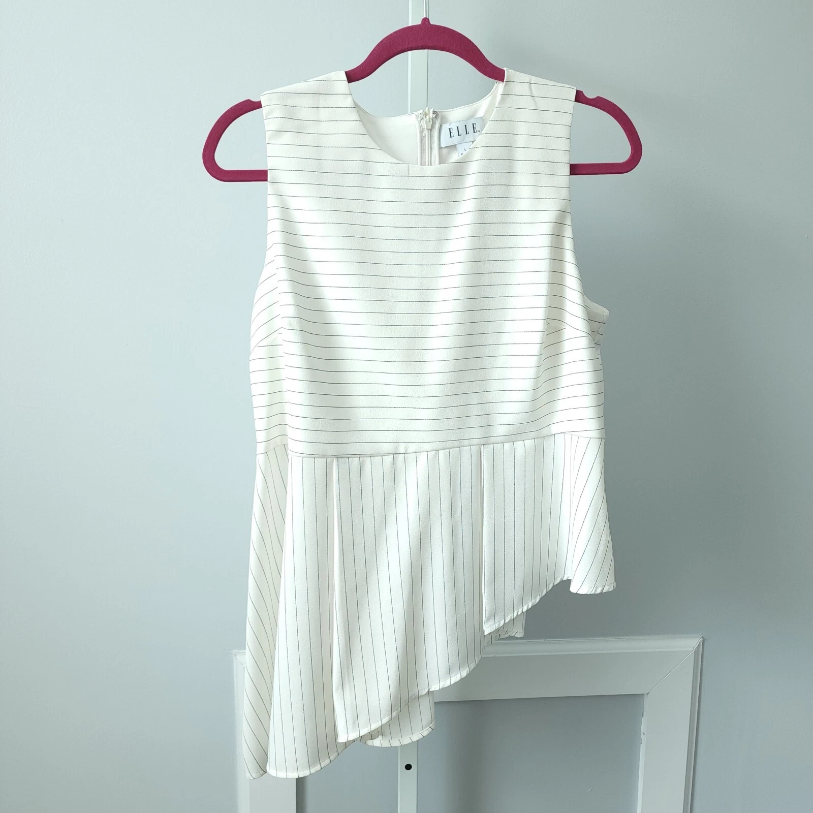 ELLE Blouse Top Shirt Large Black White Striped Asymmetrical Sleeveless
