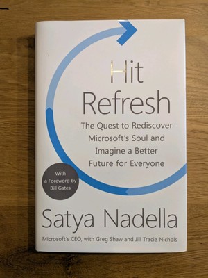 Hit Refresh von Satya NADELLA (2017, Taschenbuch)
